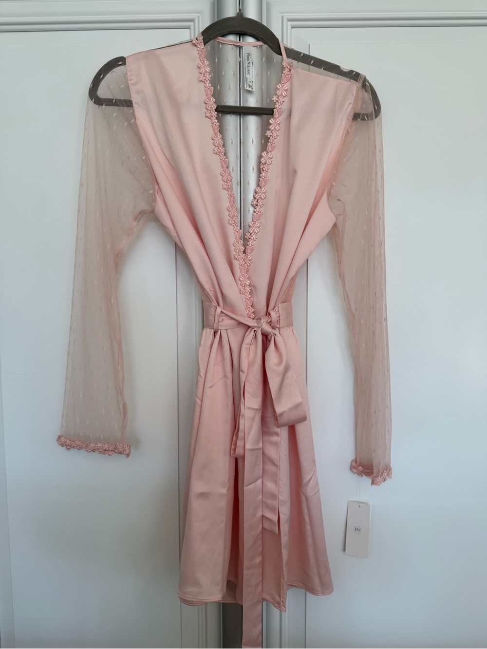 Flora Nikrooz Blush Pink Satin Robe with Sheer Dotted Sleeves XS NWT